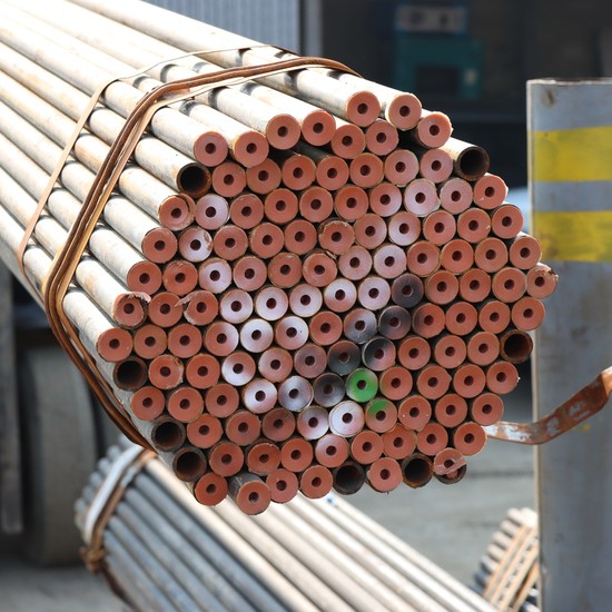  
                                                                         سیستم_فولادی_بدون_درز    لوله_بدون_درز_کارخانه‌ای     انتقال_صنعتی_بدون_درز